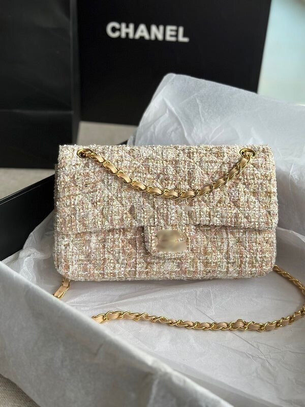 CC Vintage beige purse
